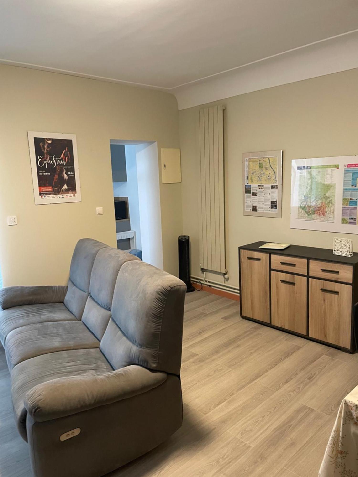 Chez Line Et Francis Appartement Tarbes Buitenkant foto
